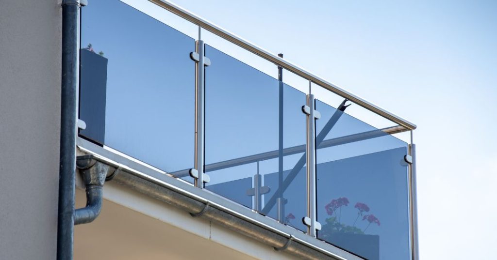 Guarda-corpo de vidro em Goiânia