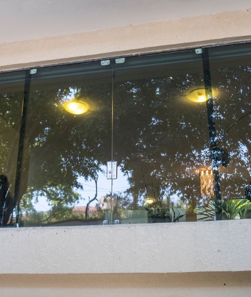 janela de vidro em Goiânia